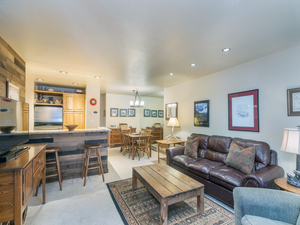Cimarron Lodge 22 Vacation Rental in Telluride - RedAwning