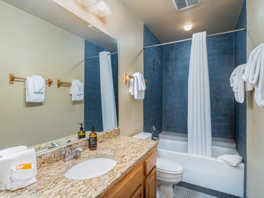 Cimarron Lodge 22 Vacation Rental in Telluride - RedAwning
