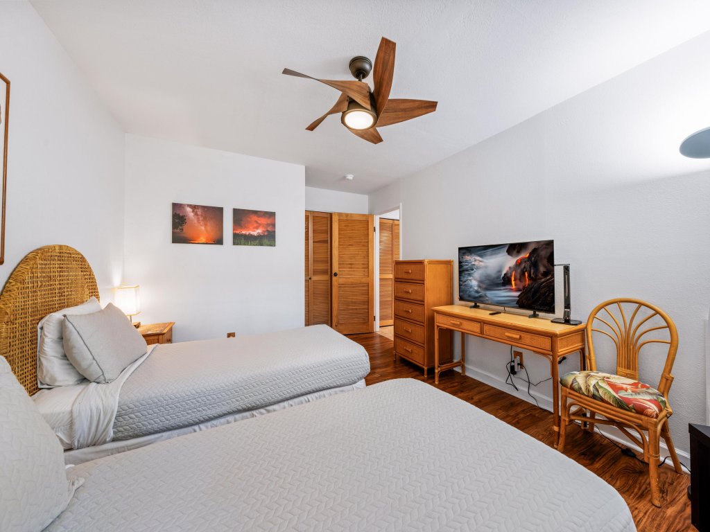 Big Island Keauhou Punahele E102 Vacation Rental in Kailua-Kona - RedAwning