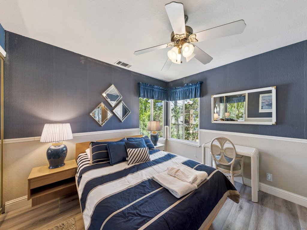 1673 Venice Drive Vacation Rental in California - RedAwning
