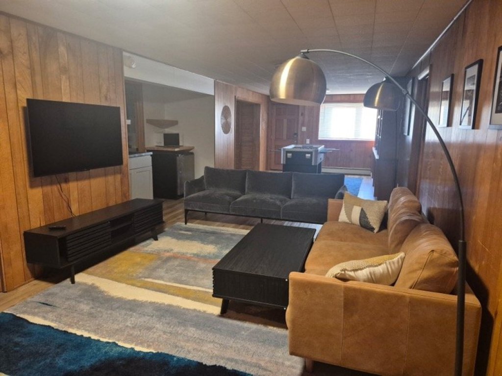 Backyard on Melrose - Walk to Kinnick & Hospital Vacation Rental in Iowa - RedAwning