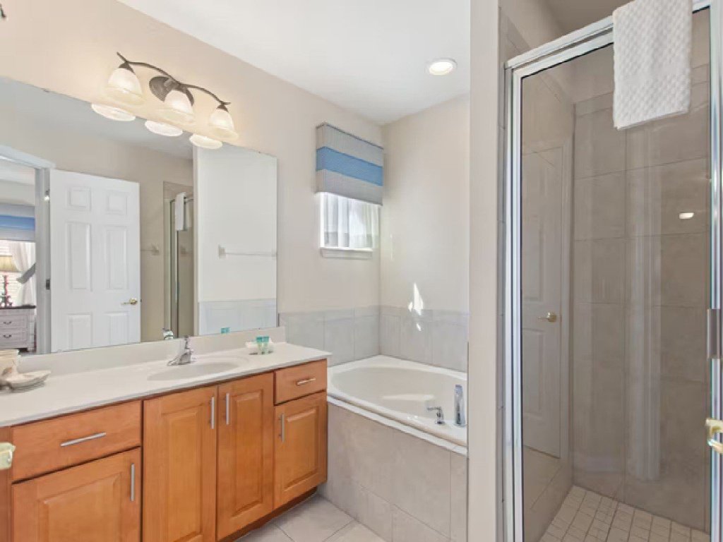 WS192TL Watersong 5 bed pool home Vacation Rental in Davenport - RedAwning