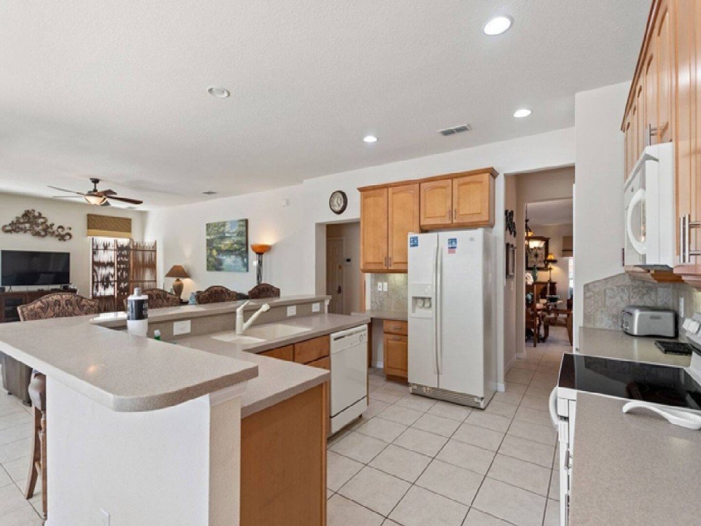 WS192TL Watersong 5 bed pool home Vacation Rental in Davenport - RedAwning