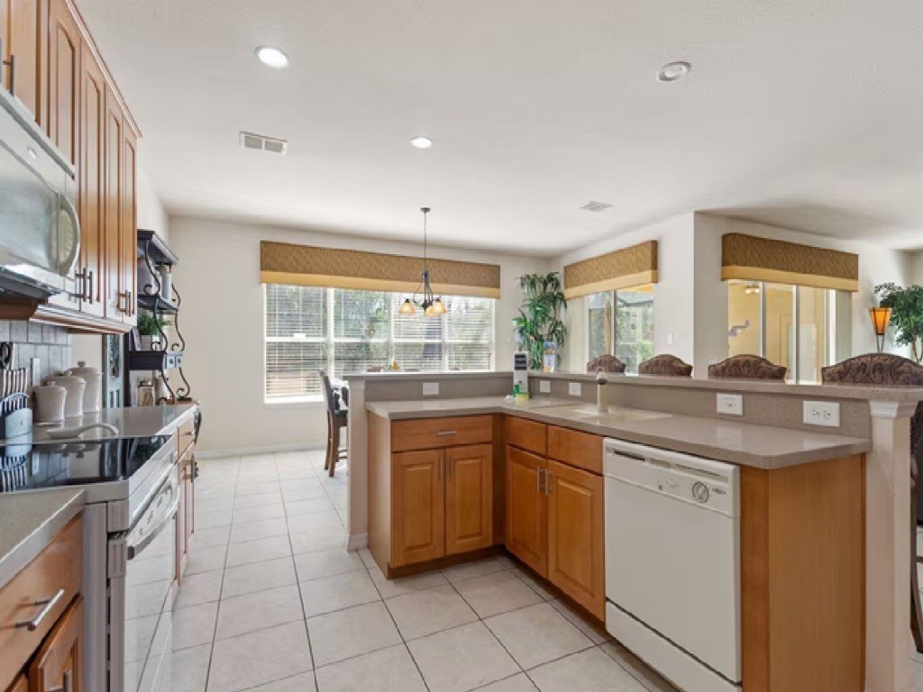 WS192TL Watersong 5 bed pool home Vacation Rental in Davenport - RedAwning