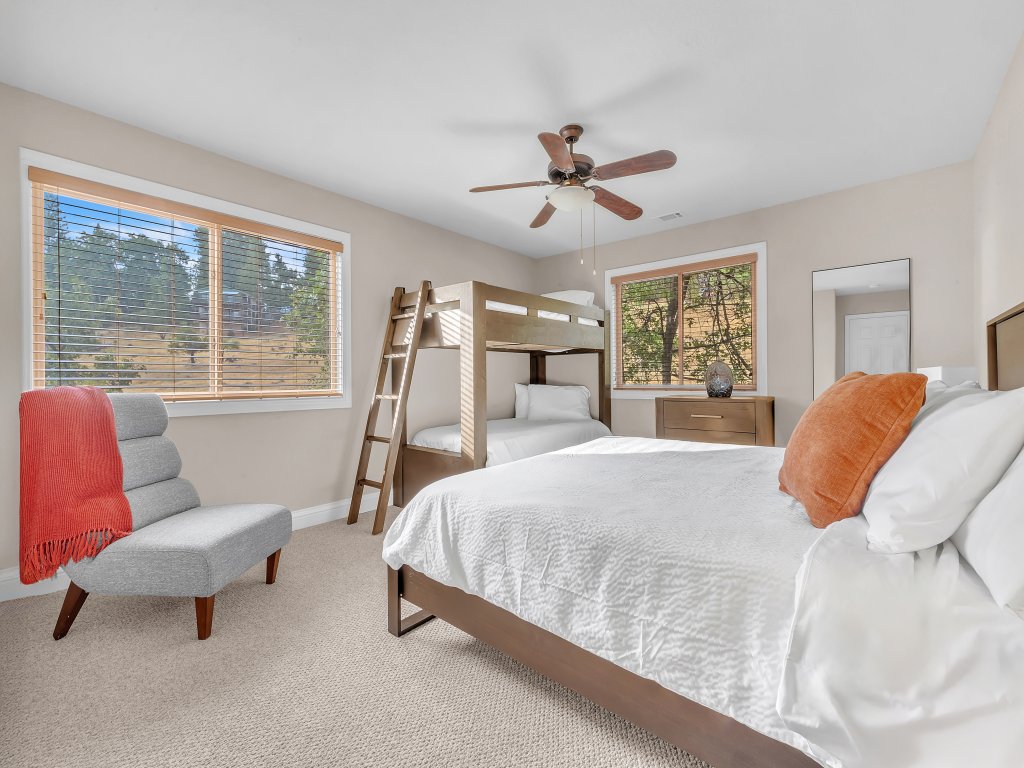 Stunning 3-Bedroom Retreat with Loft – Ideal for Families & Friends Vacation Rental in California - RedAwning