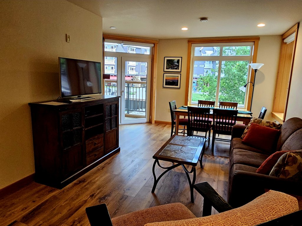 Schweitzer PM: White Pine 206 - Ski-In/Out 2BR w/ Amazing Balcony Vacation Rental in Idaho - RedAwning