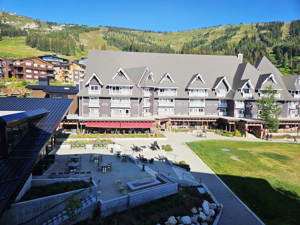 Schweitzer PM: White Pine 404 Ski-In/Out Vacation Rental in Idaho - RedAwning