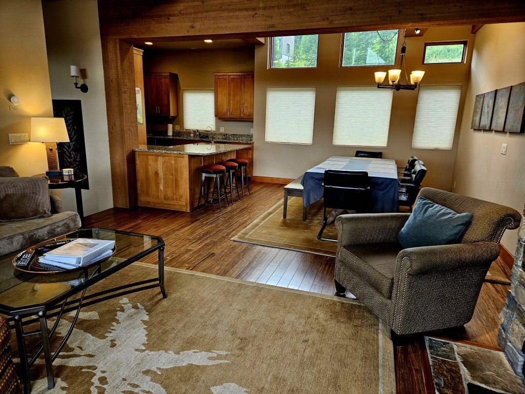 Schweitzer PM: Scotchman View - Luxury 3BR Home Vacation Rental in Idaho - RedAwning