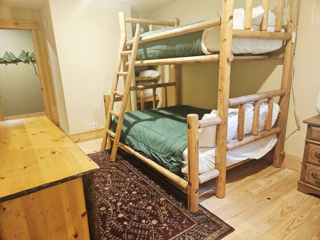 Schweitzer PM: Cabin 1 - 4BR Retreat Vacation Rental in Idaho - RedAwning