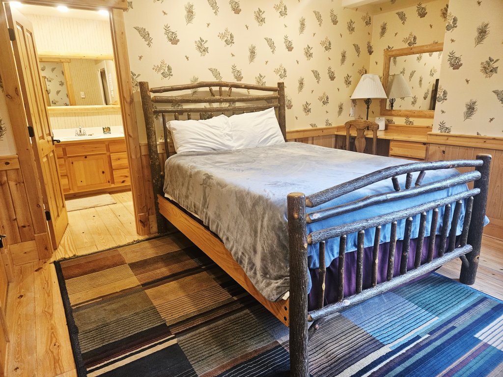 Schweitzer PM: Cabin 1 - 4BR Retreat Vacation Rental in Idaho - RedAwning