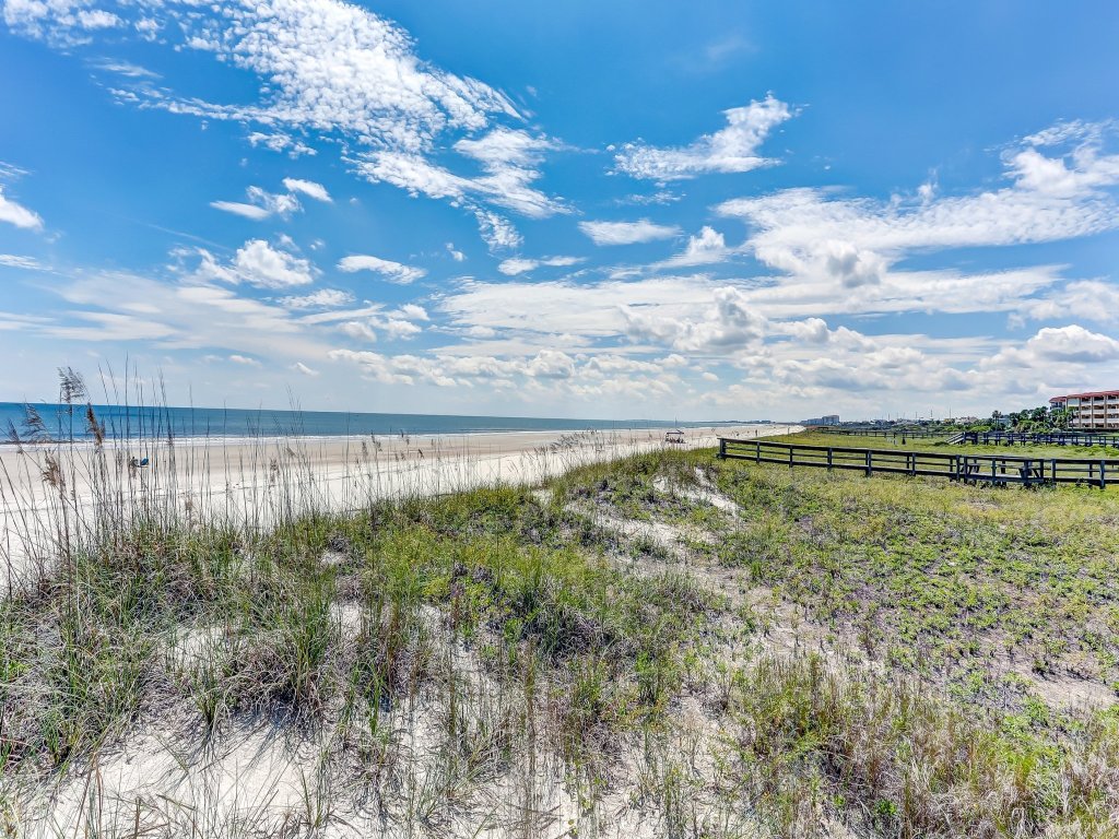 444 Amelia by the Sea Vacation Rental in Fernandina Beach - RedAwning