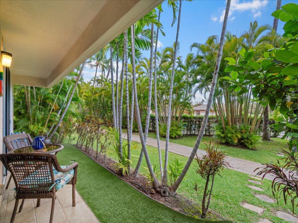 Maui Banyan G105 Vacation Rental in Kihei - RedAwning