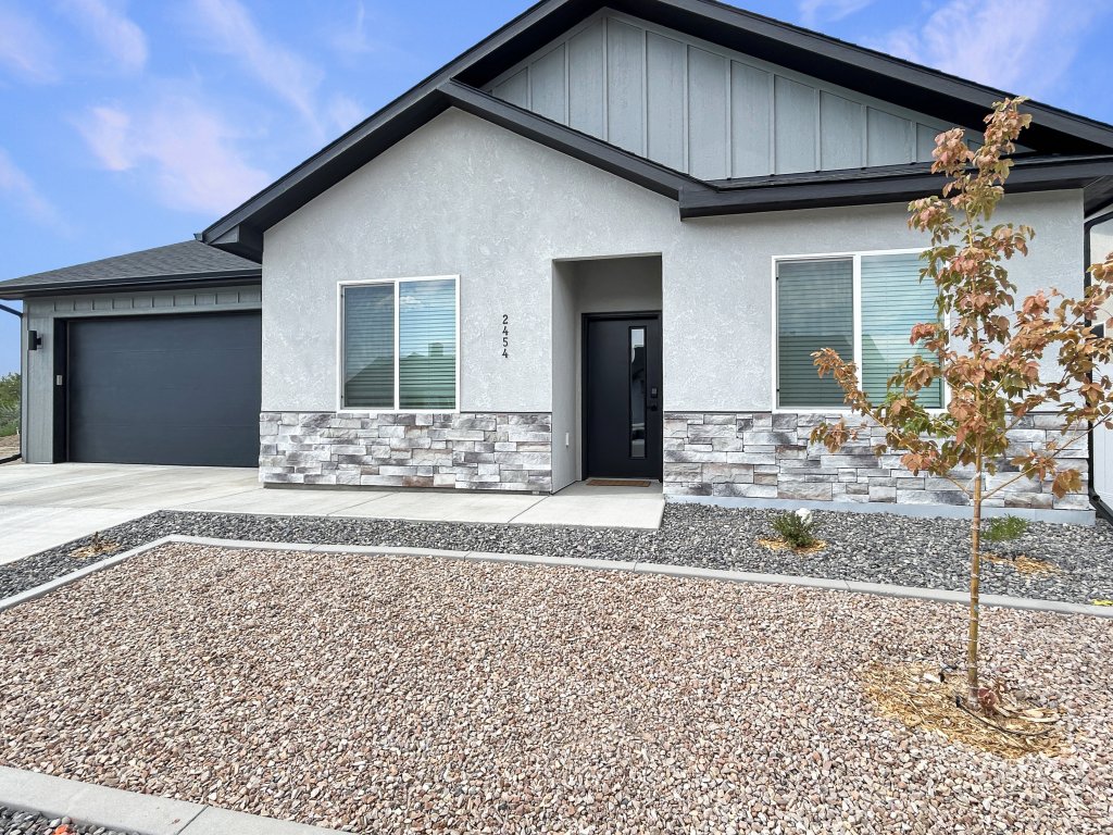 Founders Retreat Rest Reflect Revere Vacation Rental in Grand Junction - RedAwning