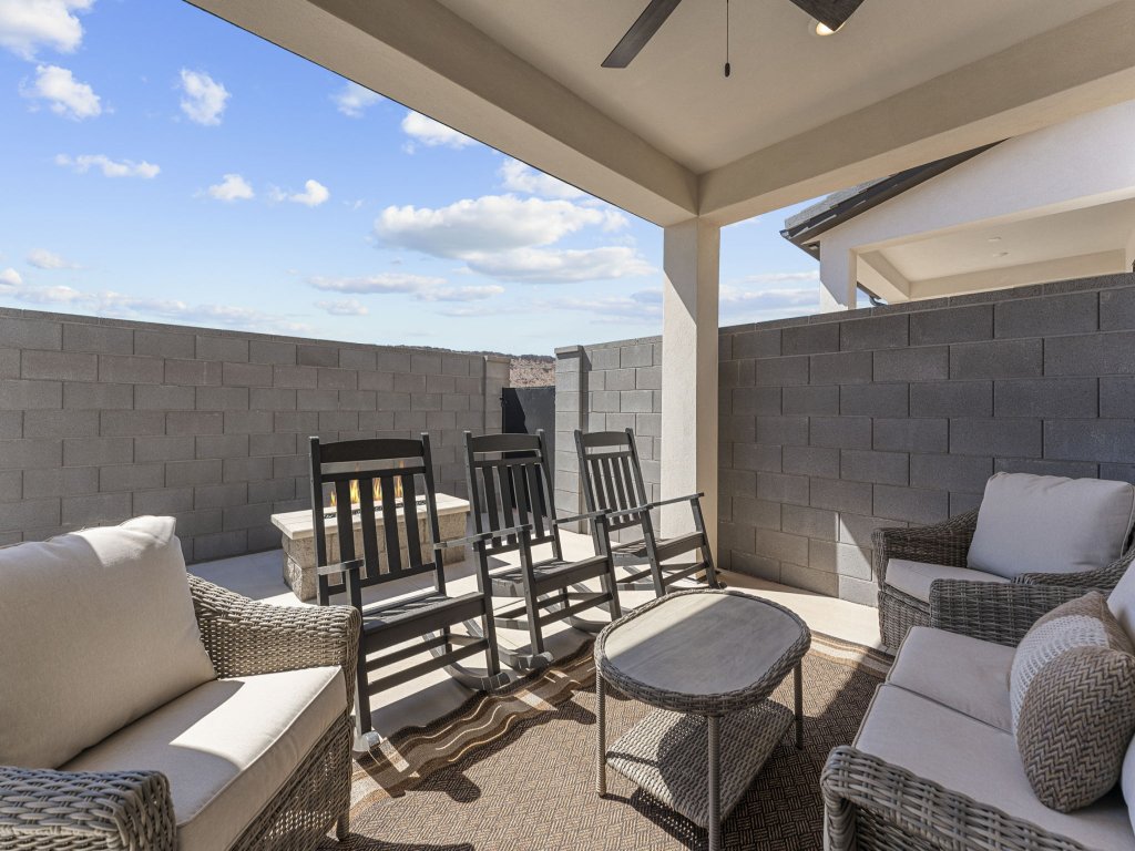 The Cactus Casa Vacation Rental in Utah - RedAwning