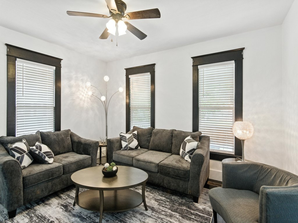 Historic Elegance in the Heart of Elizabeth City Vacation Rental in North Carolina - RedAwning