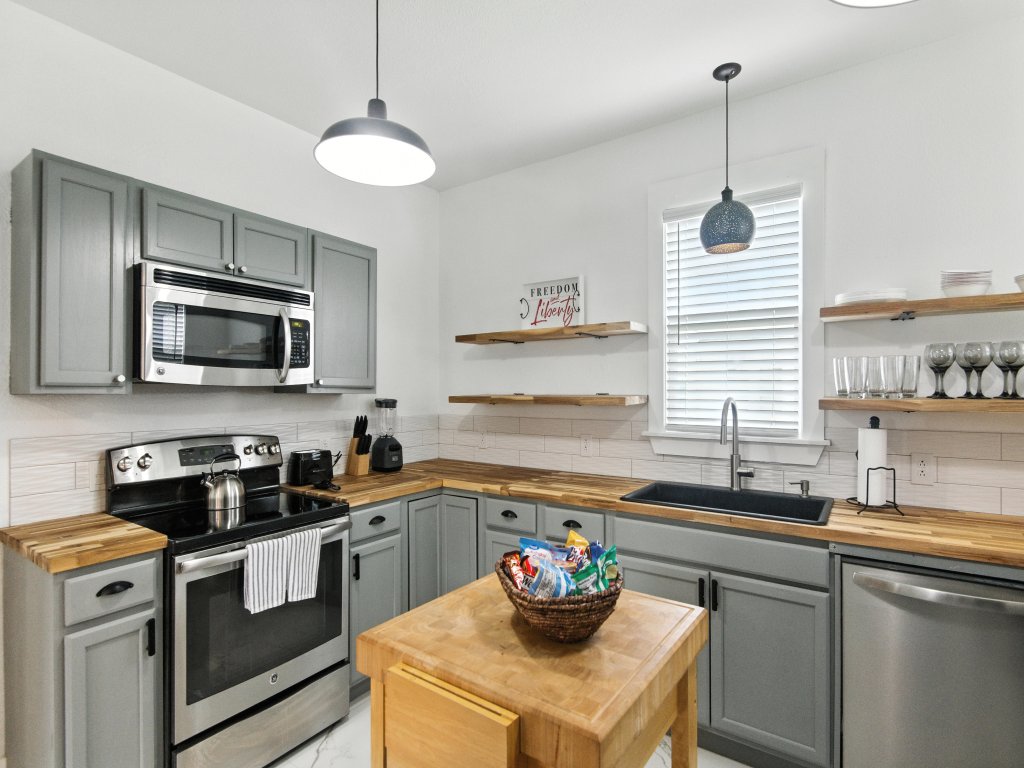 Historic Elegance in the Heart of Elizabeth City Vacation Rental in North Carolina - RedAwning