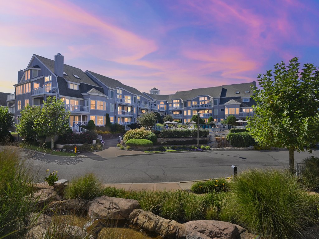 Oceanfront Wildwood Crest Condo in SeaPointe Village  – Year-Round Fun & Resort Amenities! Vacation Rental in New Jersey - RedAwning