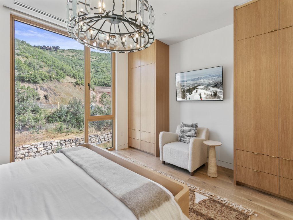 2505 Founders Place - Three Bedroom Deluxe Vacation Rental in Park City - RedAwning
