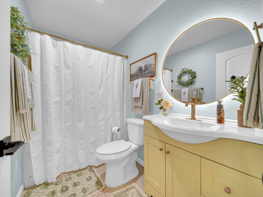 Place of Peace Vacation Rental in Pigeon Forge - RedAwning