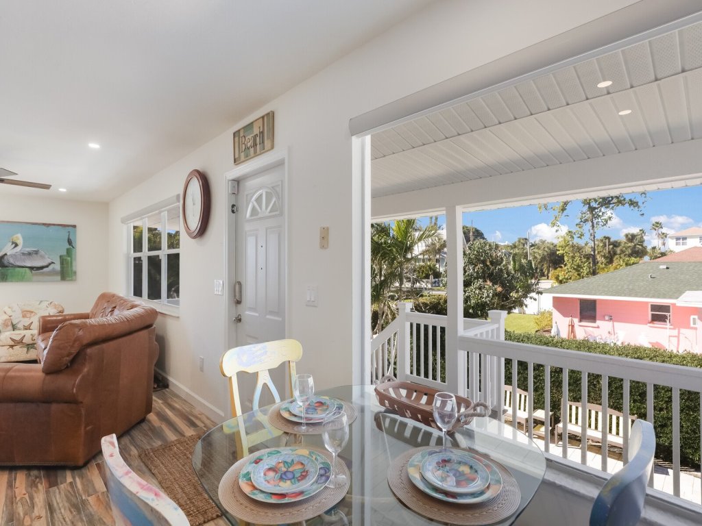 Surf Riders 4 Vacation Rental in Holmes Beach - RedAwning
