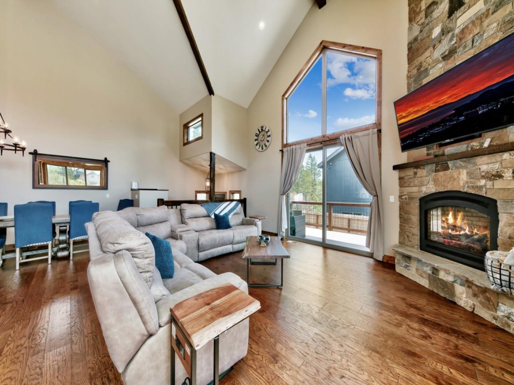  Mountain View Retreat   1008C Vacation Rental in California - RedAwning