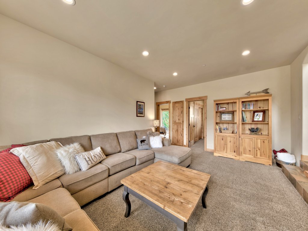 Angora View 1376MD Vacation Rental in California - RedAwning