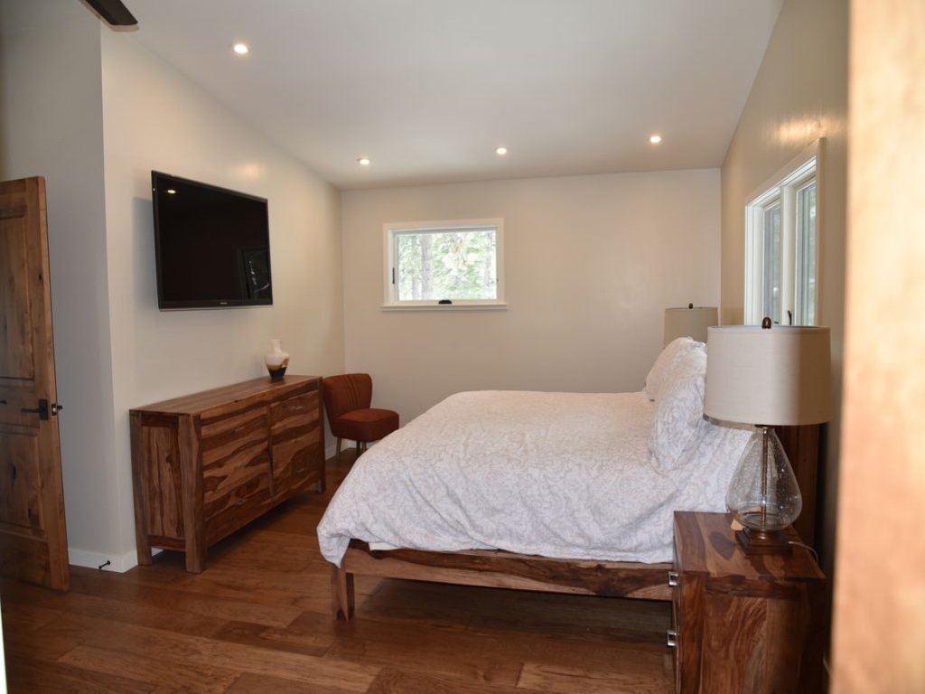 2375S  Sierra House Retreat Vacation Rental in California - RedAwning