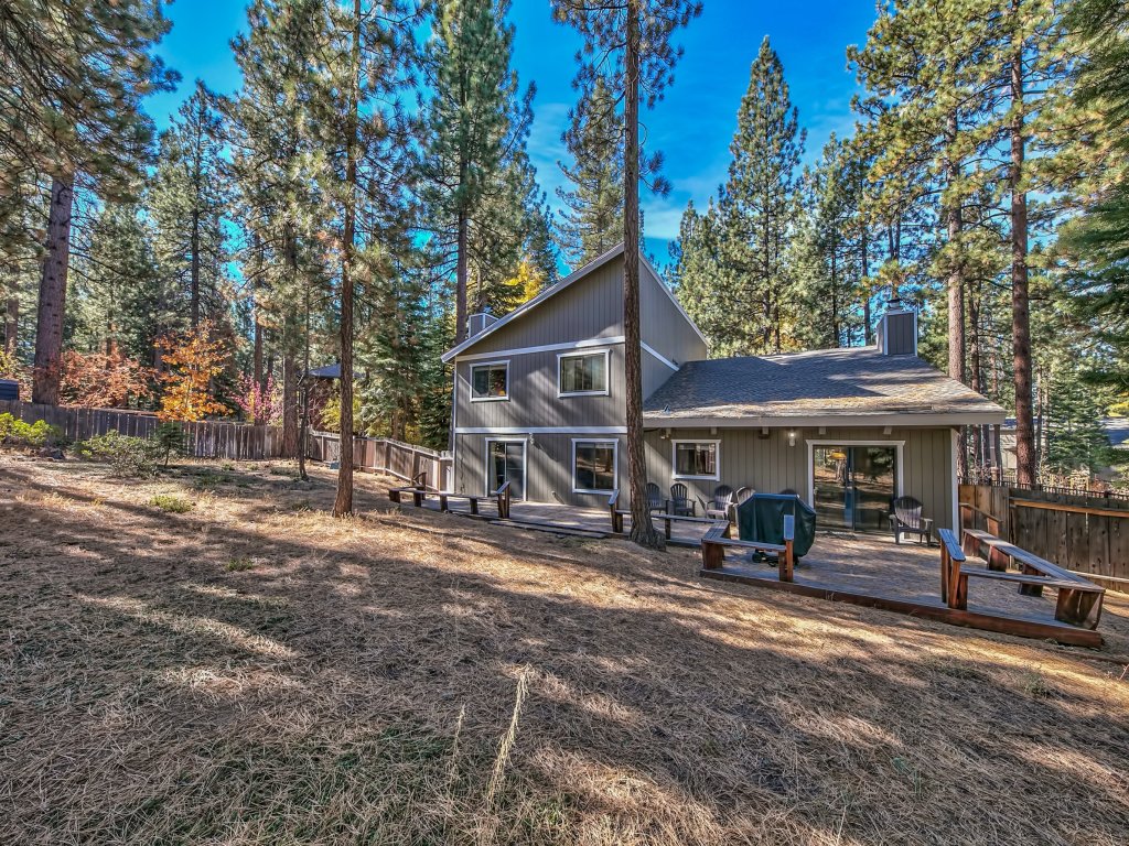  The Meadow Drive Home  121M Vacation Rental in Stateline - RedAwning