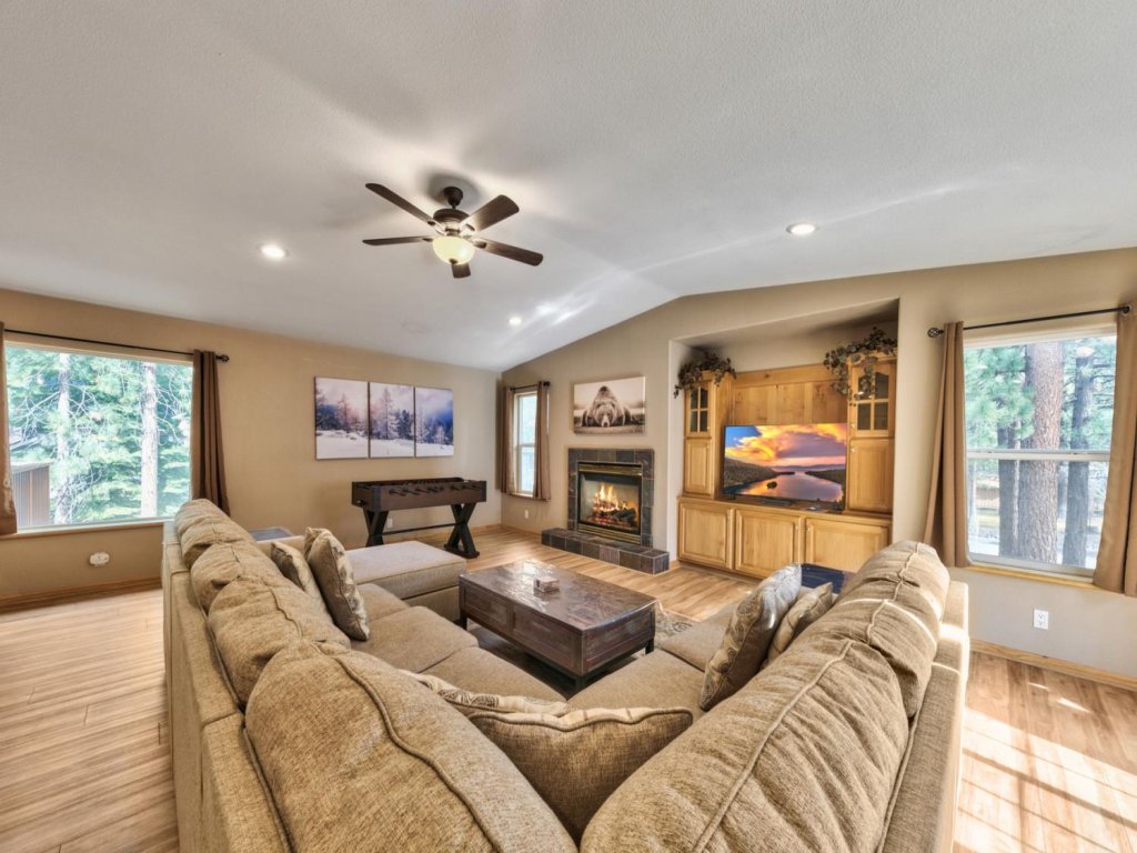  Golden Bear Tahoe Home  1213GB Vacation Rental in California - RedAwning
