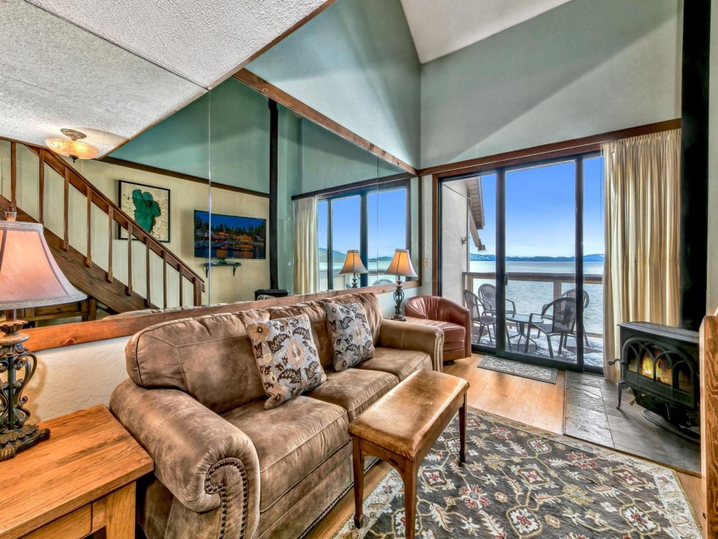 920 Bal Bijou Vacation Rental in California - RedAwning