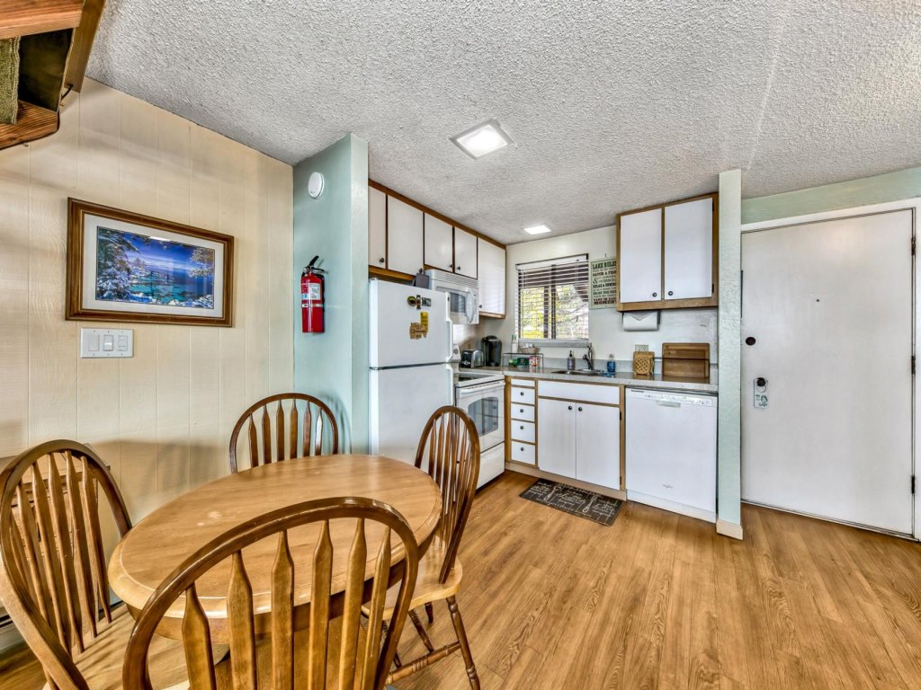 920 Bal Bijou Vacation Rental in California - RedAwning