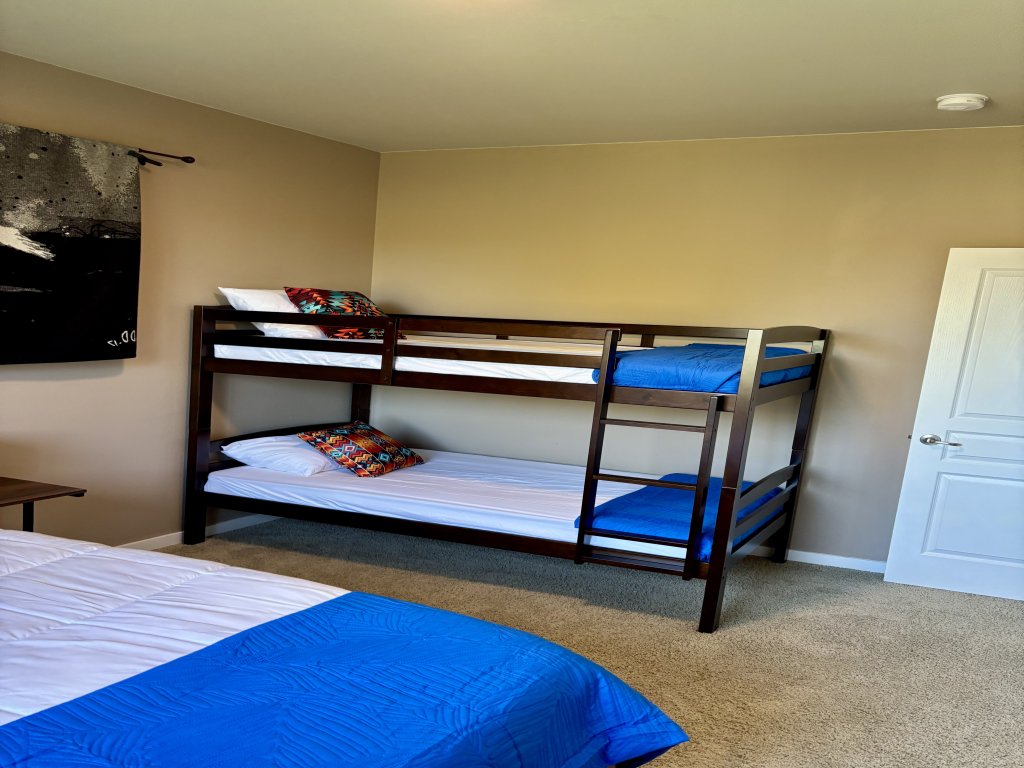 Brighter Days Vacation Rental in Redmond - RedAwning