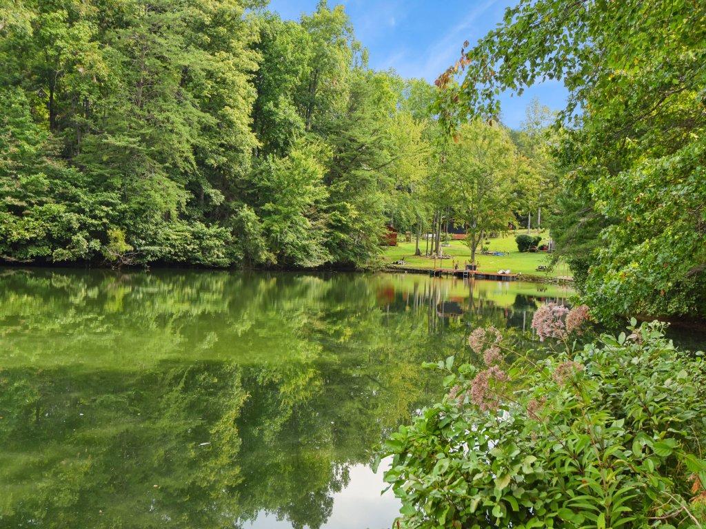 Cozy Cove Escape - Lakeside Retreat Vacation Rental in Tennessee - RedAwning