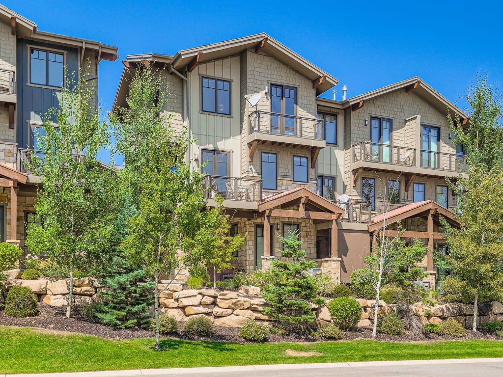 Tranquil Blackstone 3688 Getaway Walk to Cabriolet Lift Vacation Rental in Park City - RedAwning