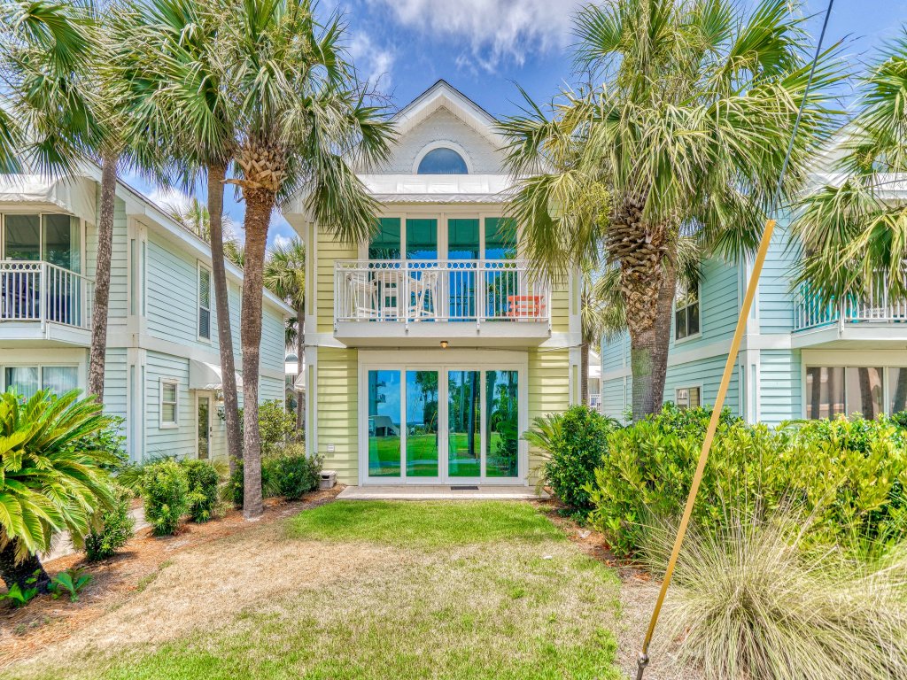 Nantucket Cottage 06B Vacation Rental in Destin - RedAwning