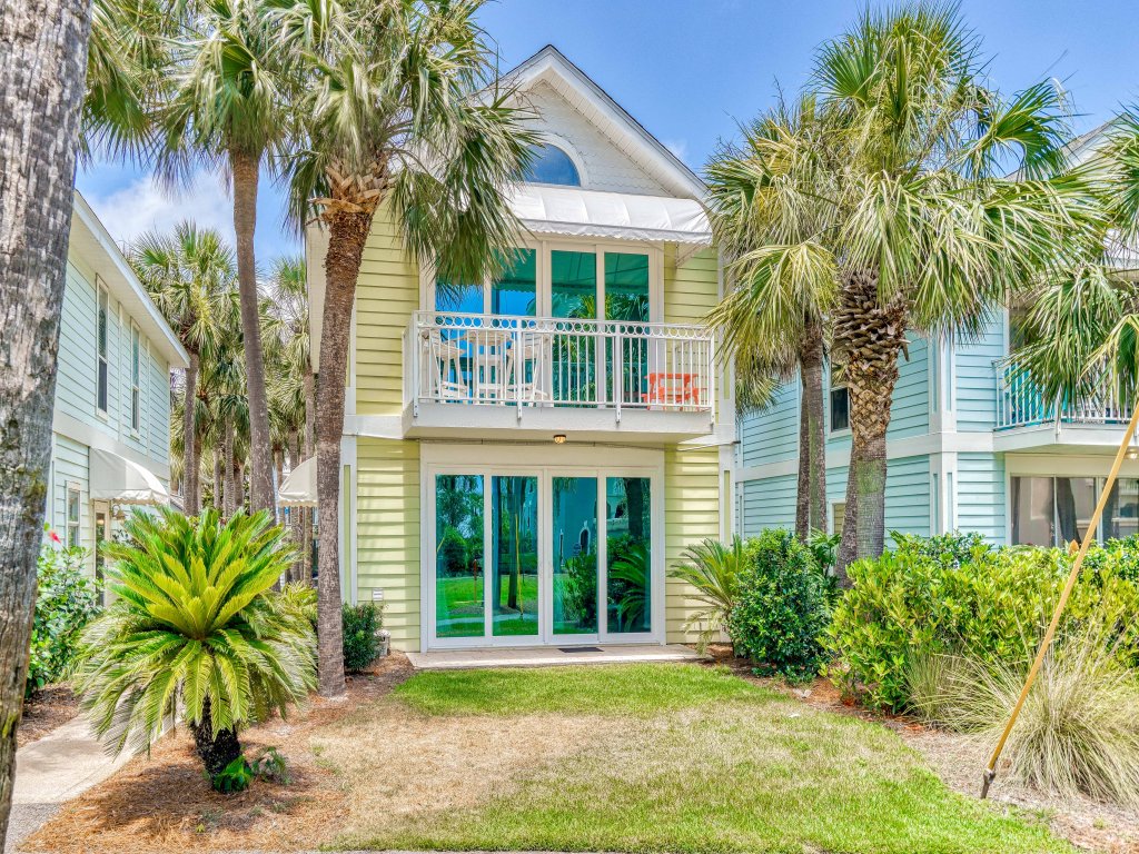 Nantucket Cottage 06B Vacation Rental in Destin - RedAwning