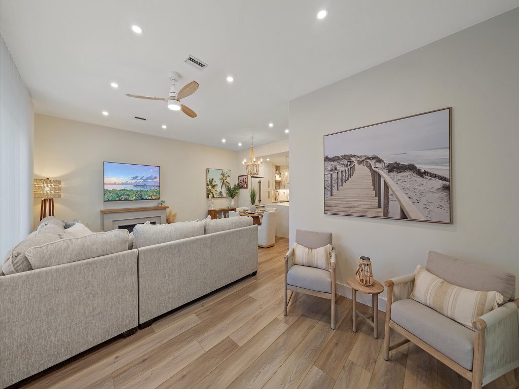 The Beach House Vacation Rental in Sarasota - RedAwning