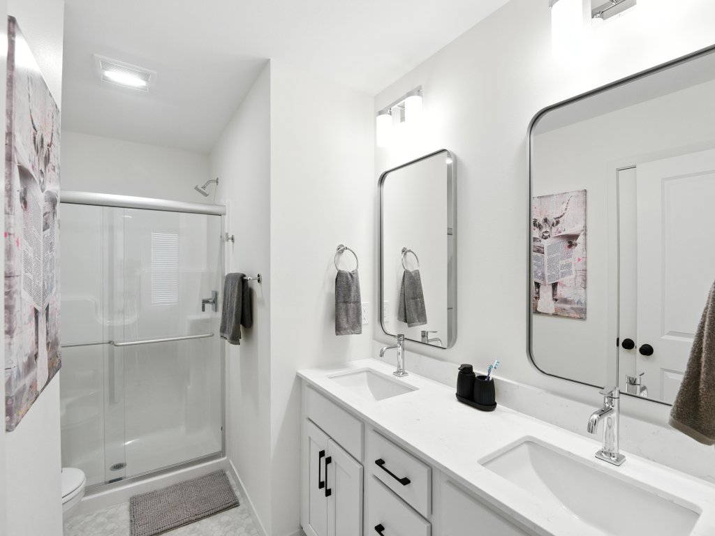 Hawkeye Heaven-Modern Townhome Retreat in Iowa City Vacation Rental in Iowa - RedAwning