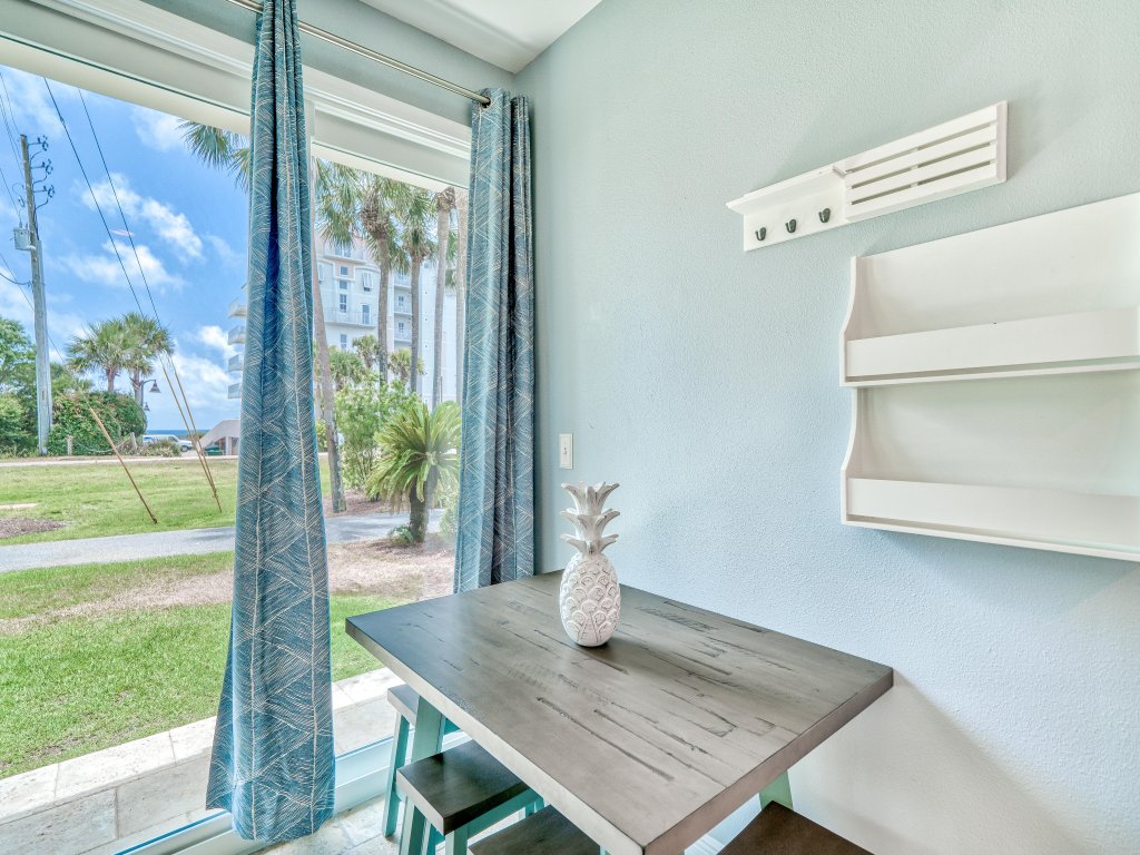 Nantucket Cottage 06AB Vacation Rental in Destin - RedAwning