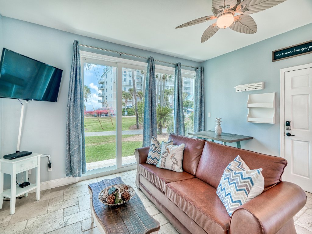 Nantucket Cottage 06AB Vacation Rental in Destin - RedAwning