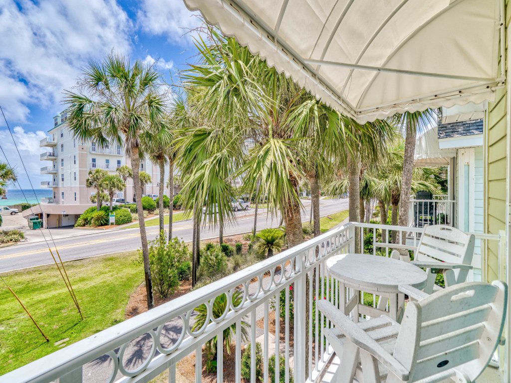 Nantucket Cottage 06AB Vacation Rental in Destin - RedAwning