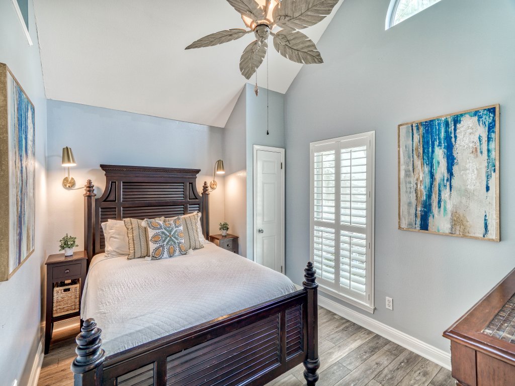 Nantucket Cottage 06AB Vacation Rental in Destin - RedAwning