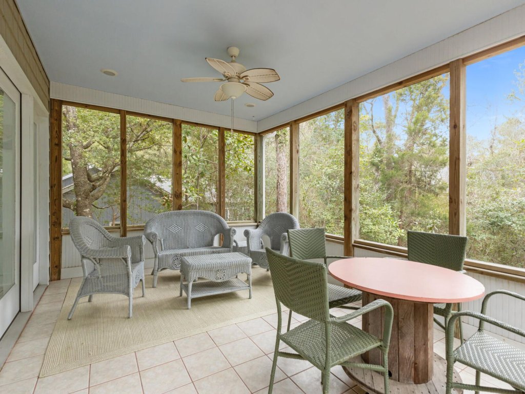 Hawthorne Haven Vacation Rental in North Carolina - RedAwning