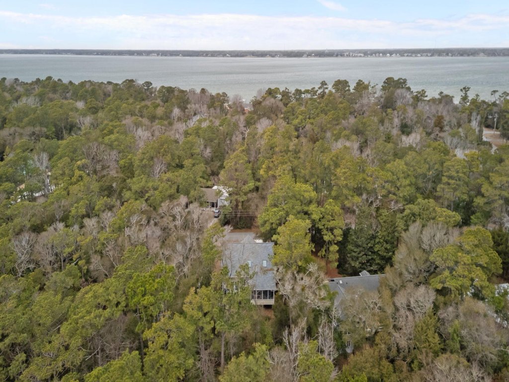 Hawthorne Haven Vacation Rental in North Carolina - RedAwning