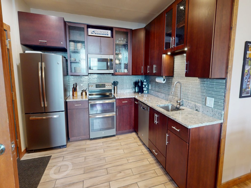 Highland House 401 - Brigham Two Bedroom Condo Vacation Rental in Snowshoe - RedAwning