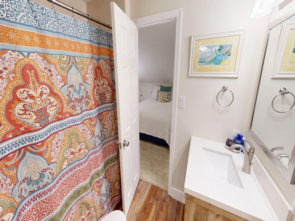 Coral Reef Club 36 Vacation Rental in Destin - RedAwning