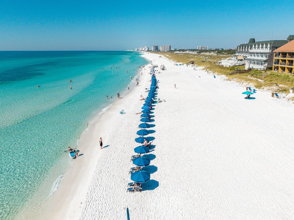 Coral Reef Club 32 Vacation Rental in Destin - RedAwning