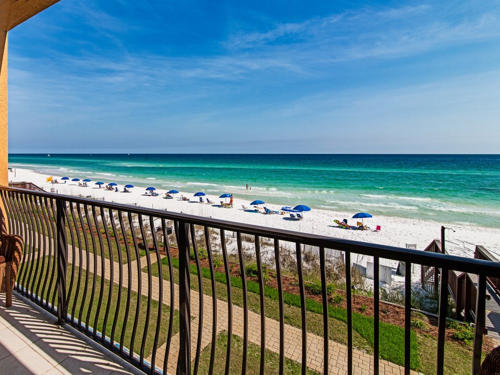 Coral Reef Club 32 Vacation Rental in Destin - RedAwning