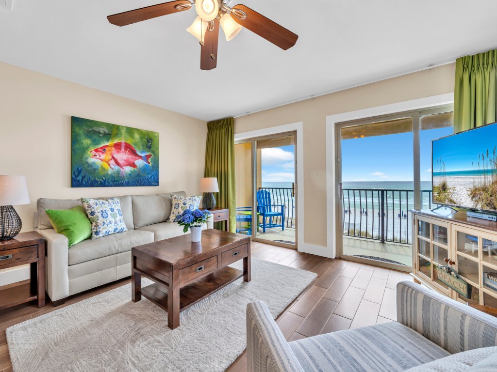 Coral Reef Club 32 Vacation Rental in Destin - RedAwning