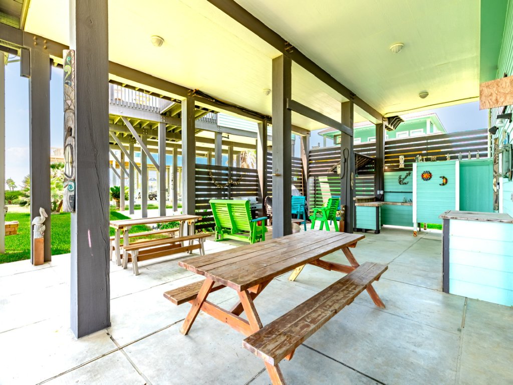 Casa Las Palmas Vacation Rental in Texas - RedAwning